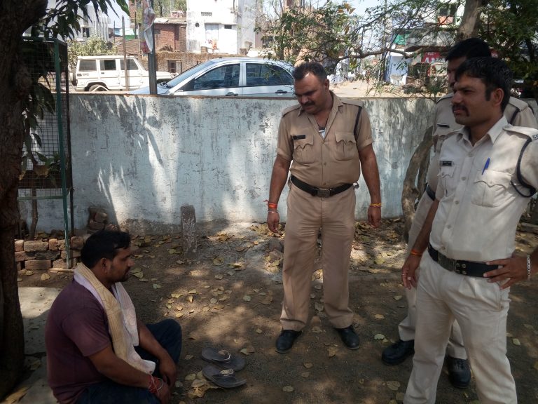 मुझे जान का खतरा, युवक पंहुचा केंट थाना