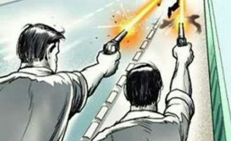 शादी कार्ड ना देने पर वर्षा दी 15 राउंड गोलियां !