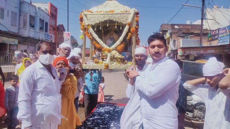 संत शिरोमणि गुरु रविदास की 644वीं जन्म जयंती के उपलक्ष पर पूजा अर्चना हुई