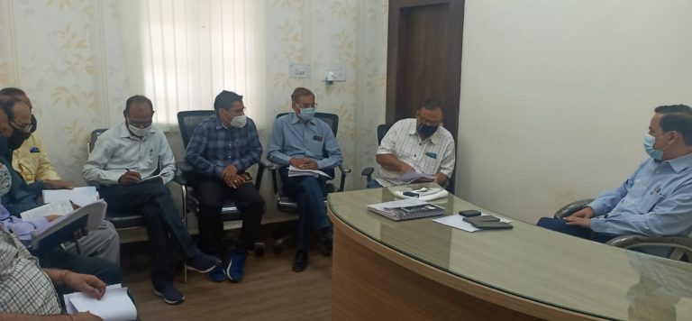 कोविड गाइडलाइन के अनुसार उपार्जन परिवहन की आवष्यक व्यवस्थाएं सुनिष्चित करें -कलेक्टर सिंह