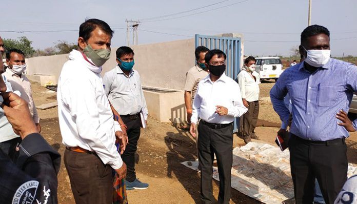 Manoj Srivastava conducted surprise inspection of cowshed and nursery