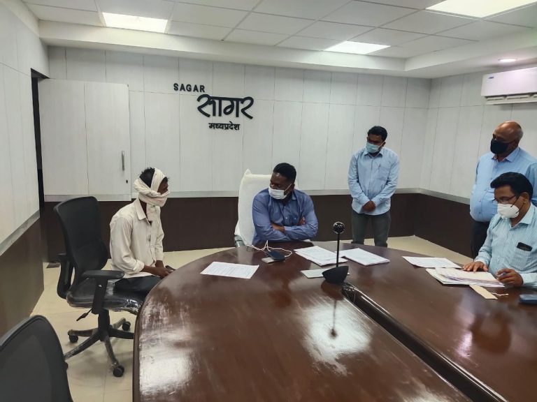 4 आवेदक मौके पर हुए संतुष्ट