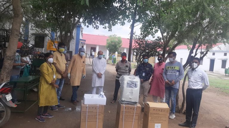 विधायक लारिया ने मकरोनिया एवं कजलीवन सदर कोविड केयर सेंटर को विधायक निधि से दिये 06 आक्सीजन कन्संटेटर