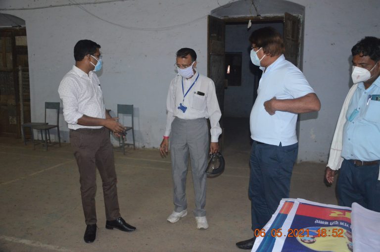  नगर निगम आयुक्त ने बनाये जा रहे कोविड सहायता केन्द्र का निरीक्षण किया