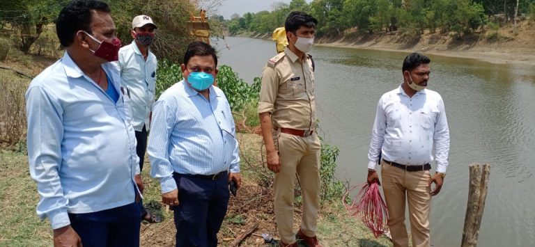 अवैध रूप से सिंचाई करने पर मोटरें जप्त