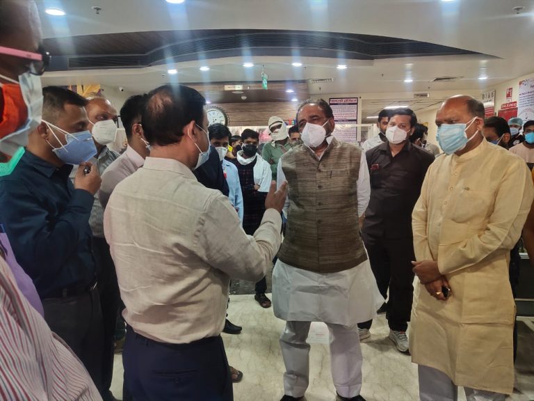 आयुष्मान मित्र के सहयोग से समस्त पात्र व्यक्तियों को मिले सुविधा