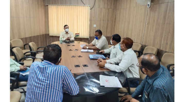 Ayushman card holders will be treated in four private hospitals - Collector Singh