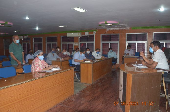 The number of active cases is decreasing rapidly under the municipal corporation Caution is security: - Commissioner of Corporations