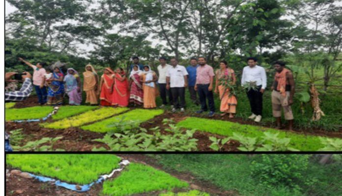 The women of the group who came from Vidisha learned the lessons of Srividhi