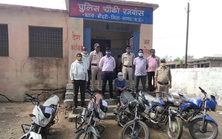 बादरी पुलिस द्वारा चोरी की कुल 05 मोटरसायलकि पकडी