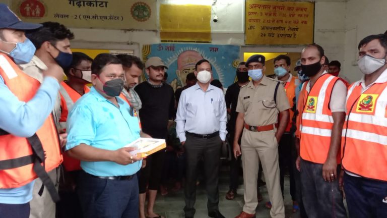 प्रशासन एवं पुलिस की सक्रियता से 4 मासूमों को बाढ़ से निकाला गया बाहर