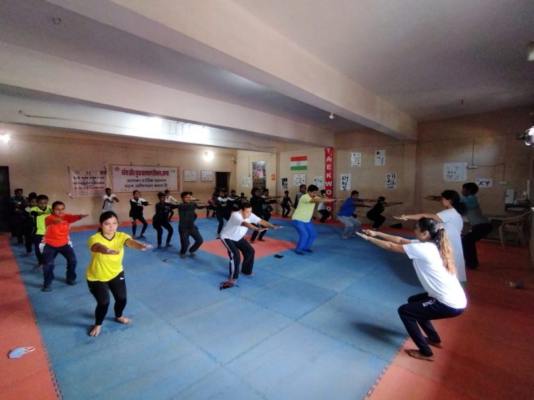 खेल परिसर सागर में मनाया गया अंतर्राष्ट्रीय योग दिवस