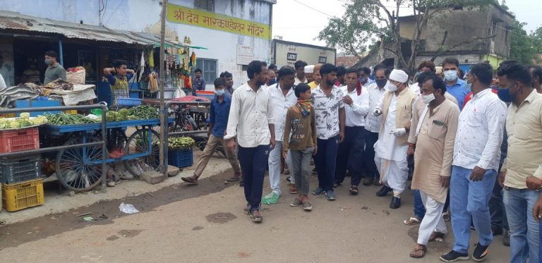 विधायक शैलेंद्र जैन ने अधिकारियों के साथ किया मंडी परिसर का निरीक्षण