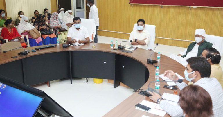 पूरी उर्जा के साथ उत्सव के रूप में कराएं वैक्सीनेशन