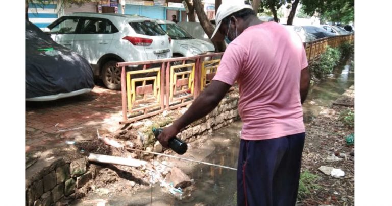 वार्डो में कीटनाशक दवाईयों का छिड़काव एवं फोगिंग करने का कार्य निरंतर जारी