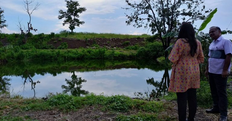 मनरेगा के अंतर्गत खेत तालाब के निर्माण से गांव में पानी की किल्लत हुई दूर