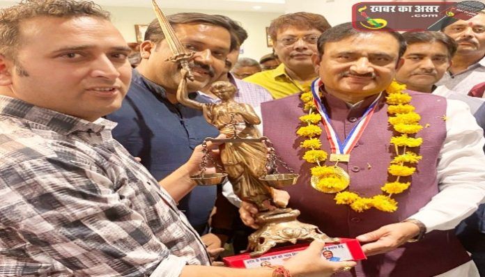 Picsart_22-05-22_20-51-47-707_copy_700x400