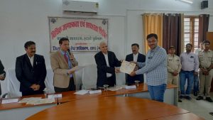 खबर का असर.com न्यूज एडिटर गजेन्द्र ठाकुर का सम्मान हुआ