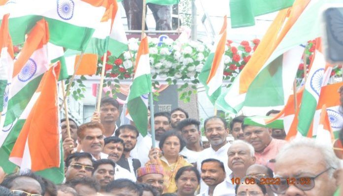 Picsart_22-08-10_20-19-30-413_copy_700x400