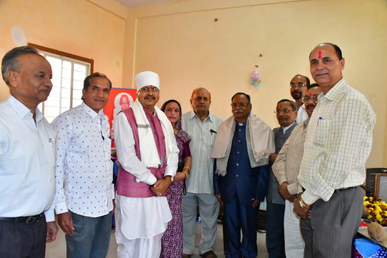 प्राचार्य आनंद कुमार जैन का विदाई समारोह विधायक शैलेंद्र जैन के मुख्य आतिथ्य में संपन्न