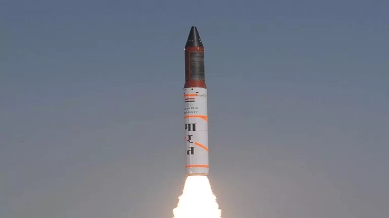 भारत ने किया अग्नि 3 मिसाइल का सफल परीक्षण, 3000 से 5000 किमी तक है रेंज आधा यूरोप पूरा चीन इसकी जद में