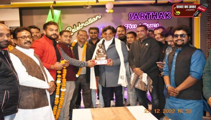 Picsart_22-12-29_08-27-54-327_copy_700x400_1