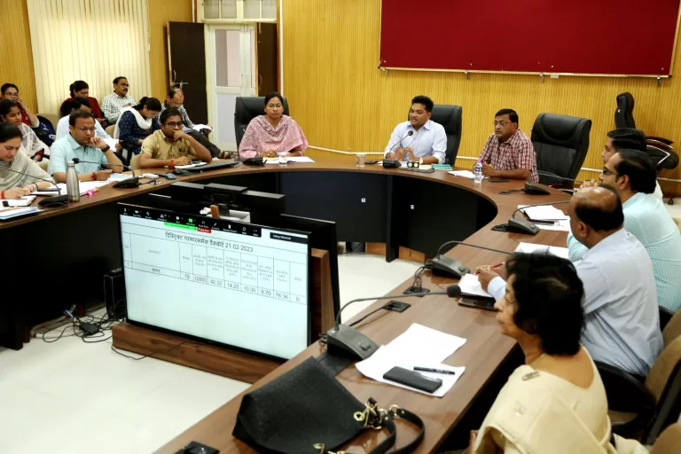 डीजे से अशांति पर शांति समिति की बैठक में कलेक्टर का निर्णय, एसपी बोले रैलियों में नशा न करे