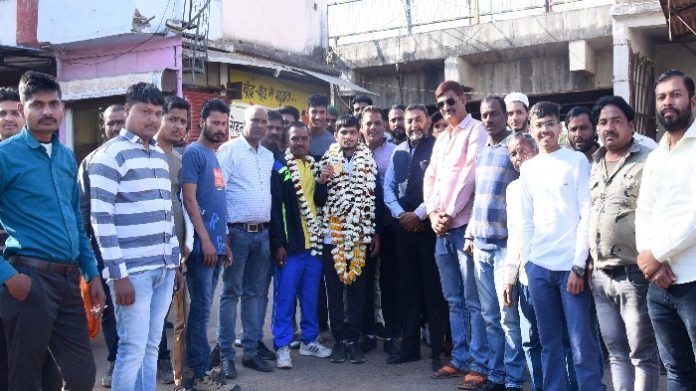 DSC_00857_copy_700x393