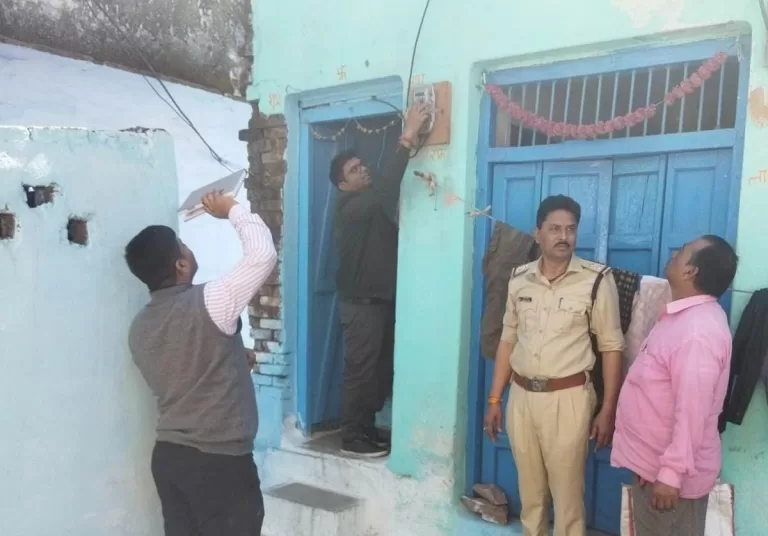बिजली कंपनी ने बकायदारों के 50 कनेक्शन काटे, 13 पर चोरी के मामले दर्ज