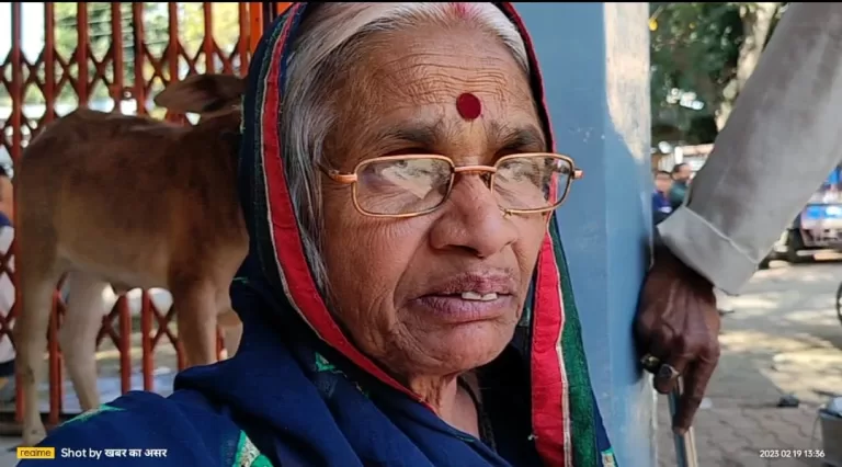 दिनदहाड़े वृद्ध महिला के साथ हुई लाखो की ठगी, स्मार्ट सिटी के कैमरे भी मिले खराब