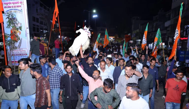 भाजपा सरकार के आहाते बंद के निर्णय से बैखलाएं कमलनाथ अब प्रदेश का अपमान कर रहे हैं – सिरोठिया