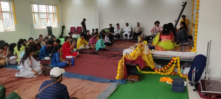 विवि में संगीत चिकित्सा पर आधारित राष्ट्रीय कार्यशाला का सप्तम समापन दिवस