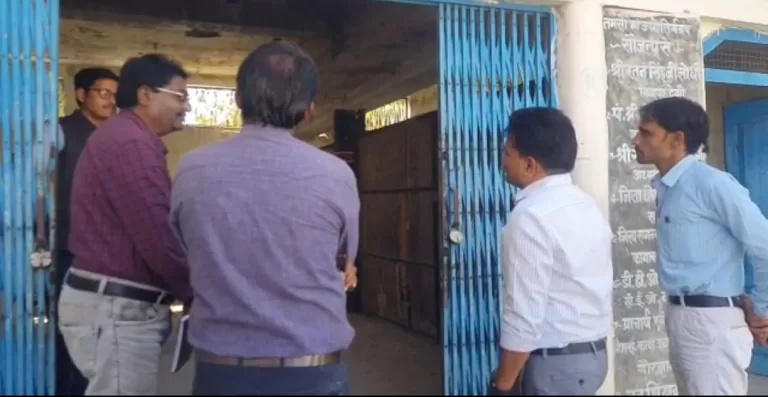 कलेक्टर ने किया कन्या हाई स्कूल का निरीक्षण दिए निर्देश