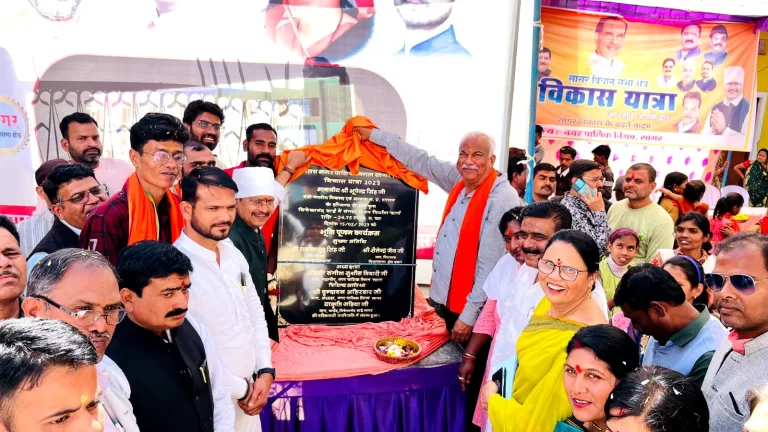 छठवें दिन की विकास यात्रा संत कबीर और केशवगंज वार्ड होते हुए विवेकानंद वार्ड में कन्यापूजन व भूमिपूजन के साथ सम्पन्न हुई