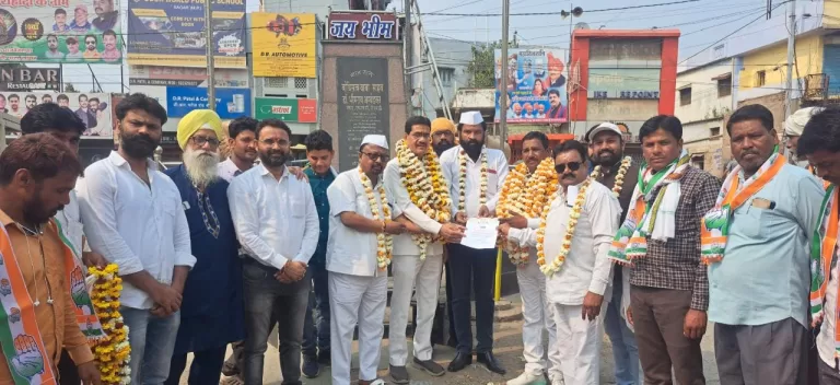 कांग्रेसजनों ने पूर्व मंत्री सुरेन्द्र चौधरी और अमर सिंह लोधी का किया स्वागत