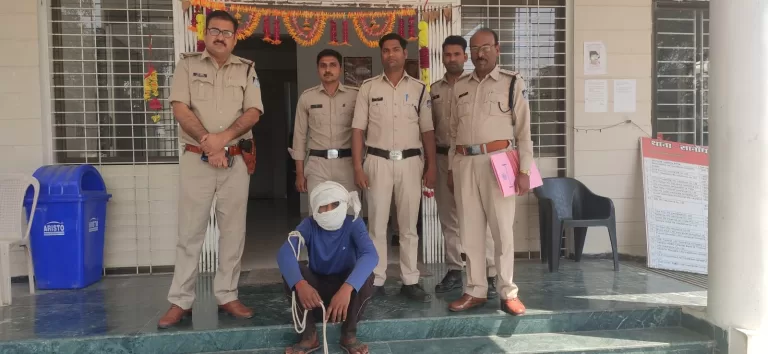 ट्रक रोककर मारपीट कर लूट के आरोपी को पुलिस ने पकड़ा