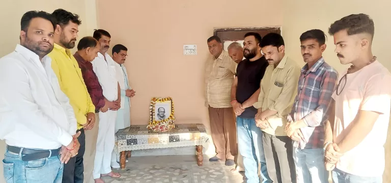 कांग्रेस ने पूर्व मुख्यमंत्री स्व.अर्जुन सिंह की पुण्यतिथि पर पुष्पांजलि कार्यक्रम का किया आयोजन