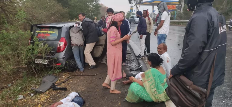 कुंडलपुर जा रहे परिवार की गाड़ी हादसे का शिकार हुई, घायलों को डायल 100 ने पहुँचाया अस्पताल