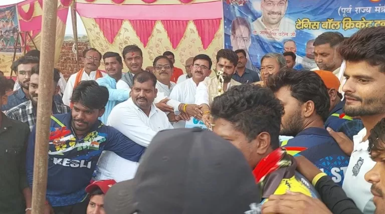 पूर्व राज्यमंत्री स्वर्गीय डॉ. परशरामशाहू की स्मृति में खेला गया क्रिकेट टूर्नामेंट