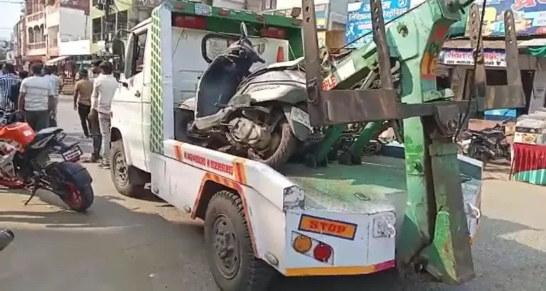 सड़क पर रखें वाहनों पर गोपालगंज पुलिस की कार्यवाई