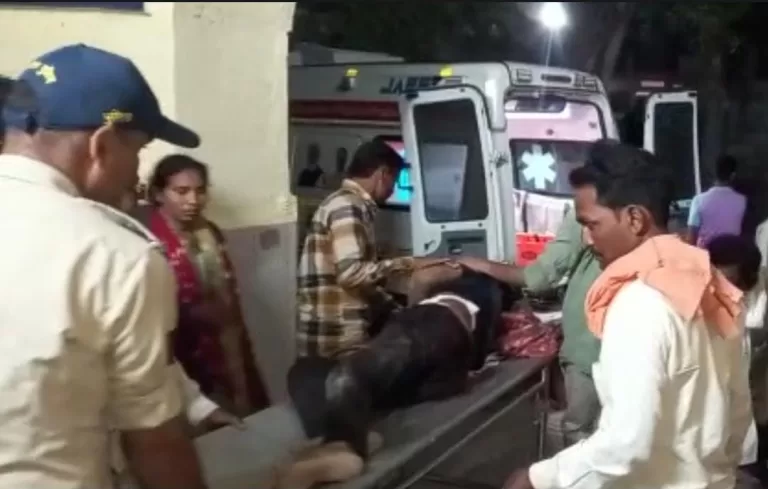 धारधार हथियार से युवक की हत्या, पिता और भाई घायल, चार दिन पहले भी हुआ था विवाद