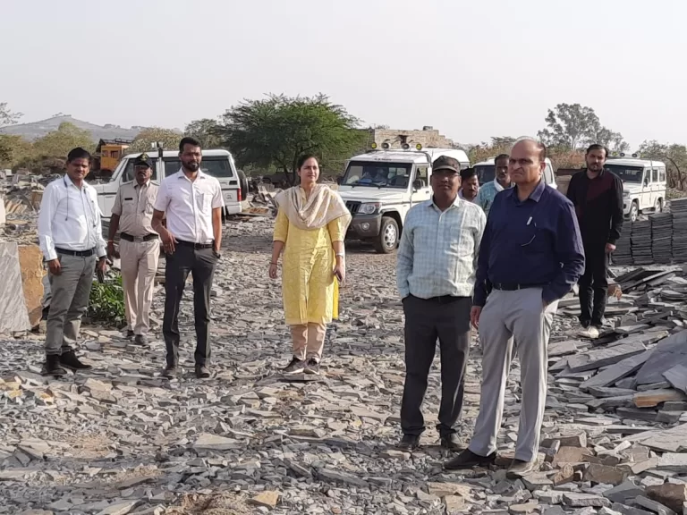 राजस्व खनिज विभाग ने खदानों की गई जांच कर चेताया