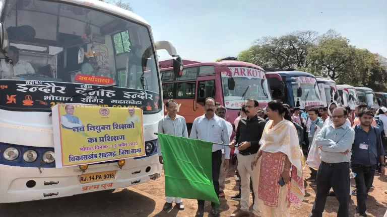 नवनियुक्त 400 से अधिक शिक्षक प्रशिक्षण के लिए भोपाल रवाना
