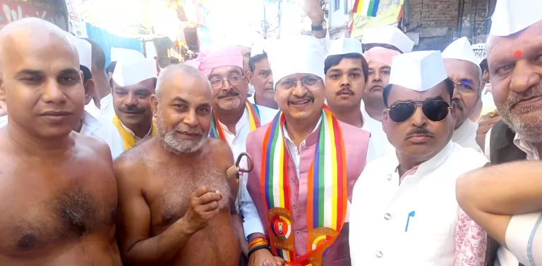 Sagar: भगवान महावीर स्वामी के 2622 वीं जन्म कल्याणक महोत्सव पर शहर में निकली शोभायात्रा