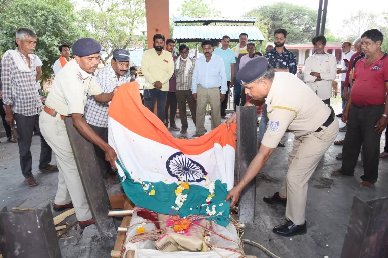 श्री भटनागर पंचतत्व में विलीन, राजकीय सम्मान के साथ हुआ अंतिम संस्कार