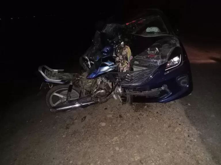 भीषण सड़क हादसा बाइक सवार को कार ने रौंदा, मौके पर मौत