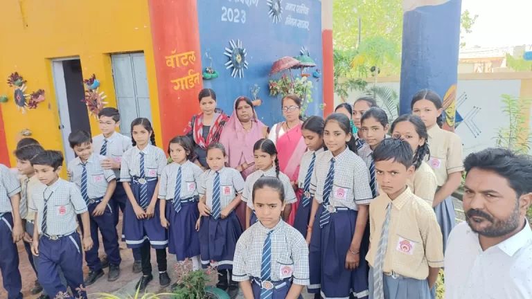 बच्चों-शिक्षकों और अभिभावकों को कराया गया 3-आर पार्क का अवलोकन