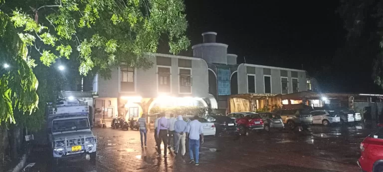 भोपाल: देर रात आधा दर्जन होटल और रेस्टोरेंट पर क्राइम ब्रांच का ताबड़तोड़ छापा