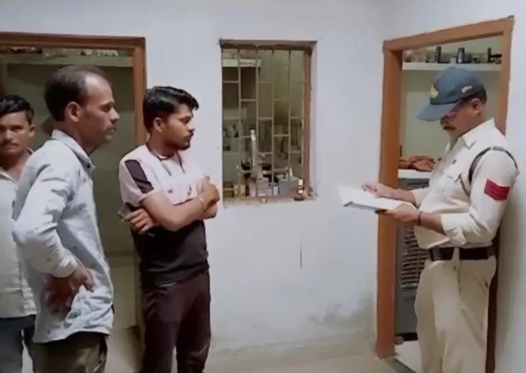 Sagar: दो मकानों के ताले टूटे, लाखो के जेबरात नकदी चोरी