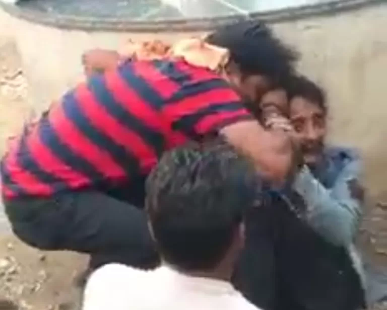 सामुदायिक स्वास्थ्य केंद्र के सामने तंत्र-मंत्र के जरिए इलाज का वीडियो वायरल